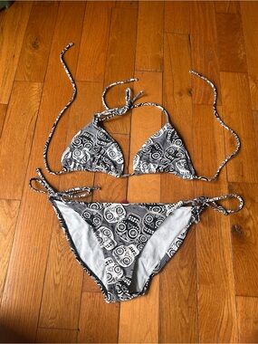 OP Black & White Paisley Triangle Bikini Sugar Skull ☠️